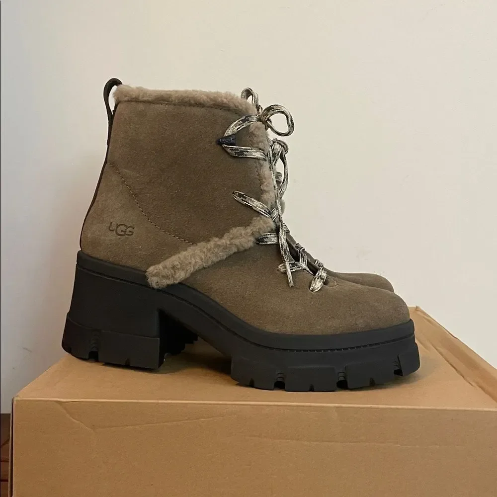 UGG Brooklyn Hiker Boots Hickory USA Women Size 11/UK 9/EU 42